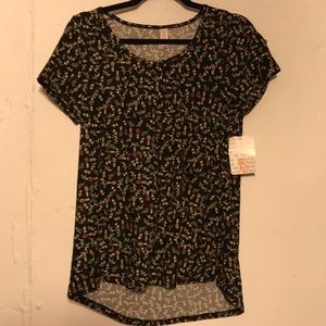 LuLaRoe XS Classic T Shirt